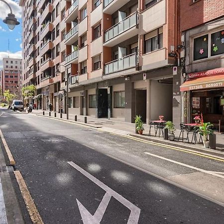 San Mames Football & Parking Bilbao Exteriör bild